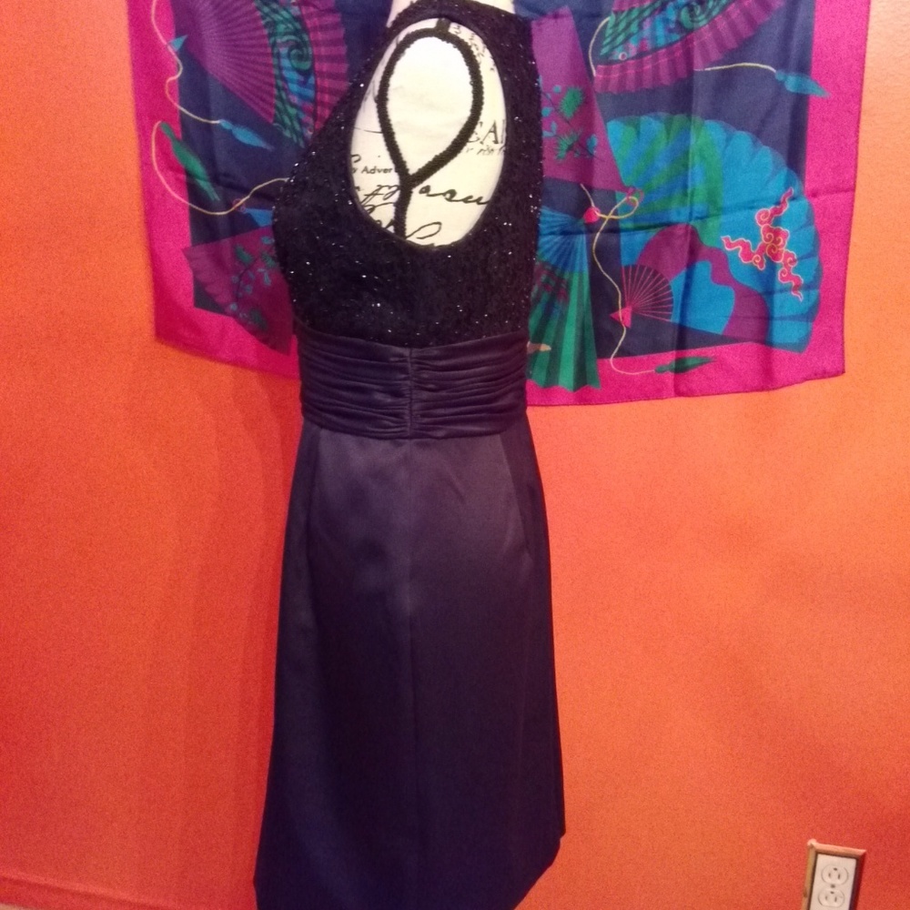 JS Boutique - Picture 3 of 8